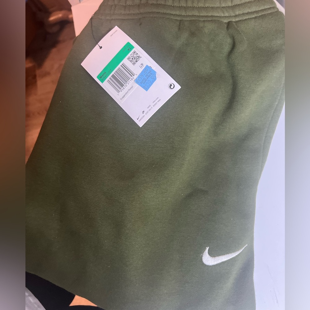 Men’s Nike pants